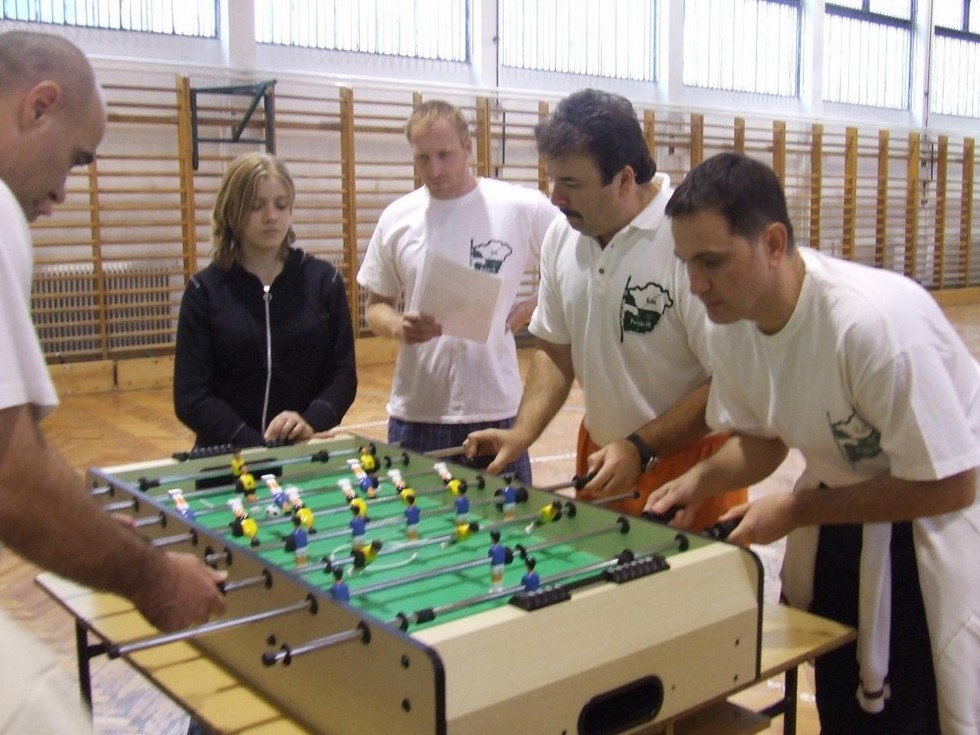 2009-10-17-Debrecen-asztalitenisz-sakk-csocsó-6
