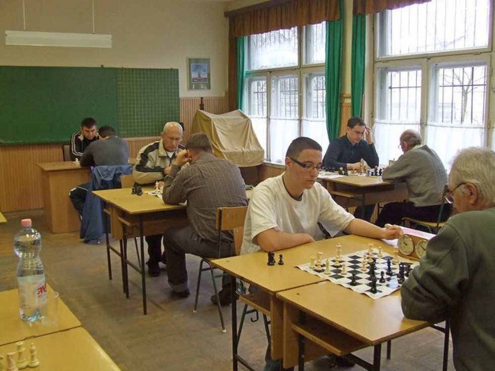 2010-11-20-asztalitenisz-sakk-csocso-Debrecen-33