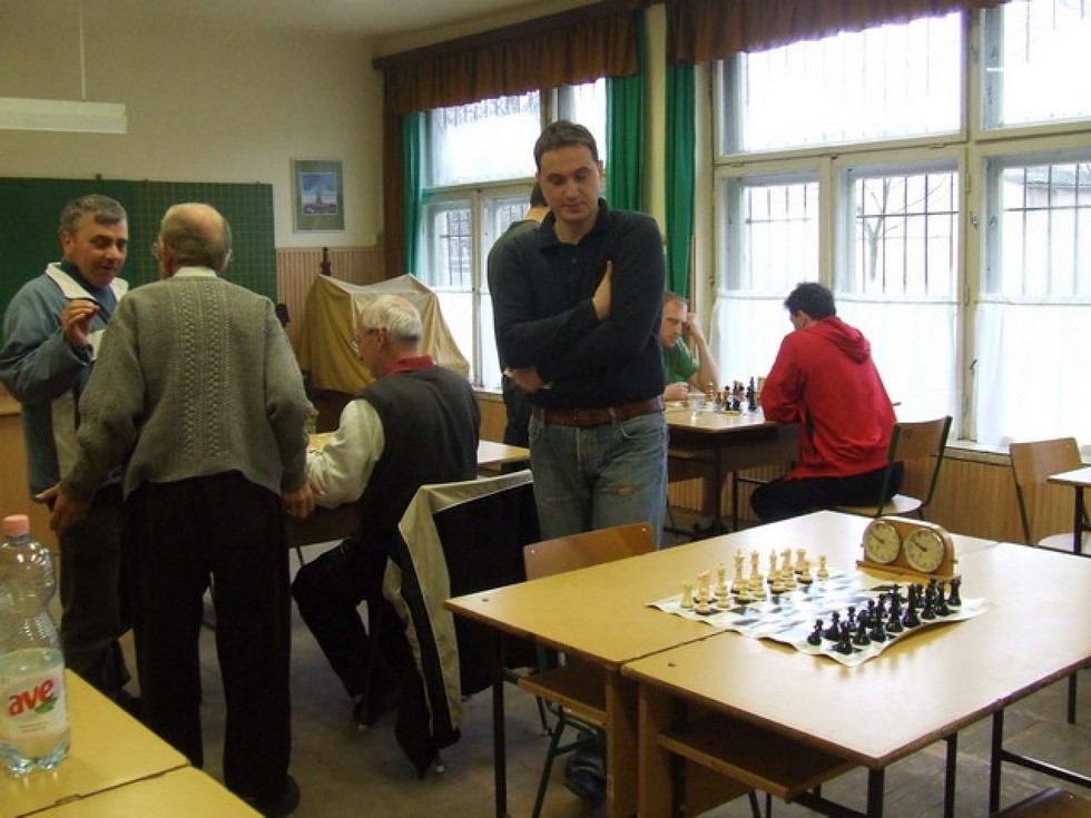 2010-11-20-asztalitenisz-sakk-csocso-Debrecen-8