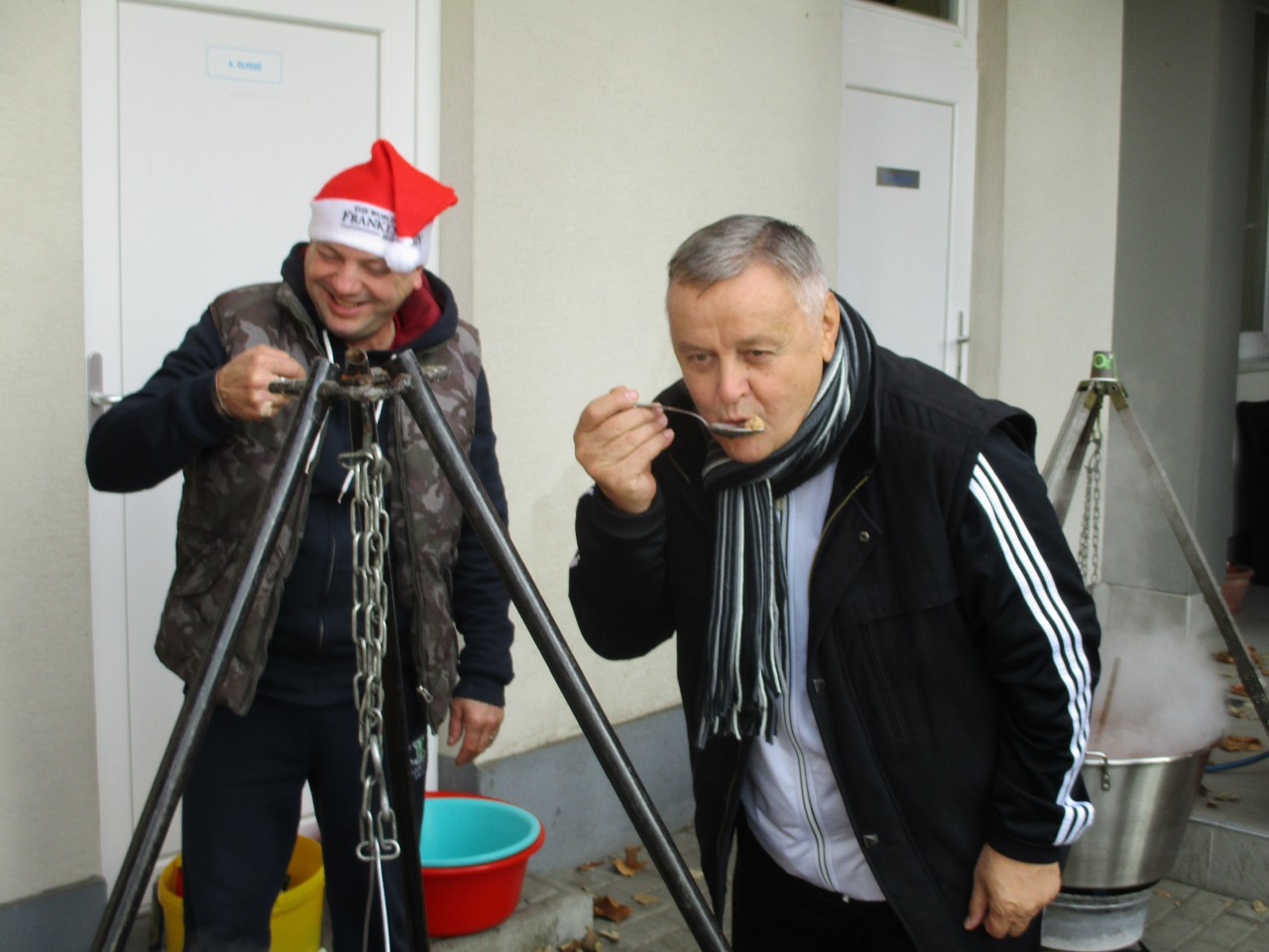 2017-12-02-Postás-Mikulás-Party-Szeged-3